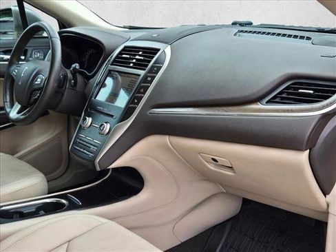Used 2019 Lincoln MKC Reserve w/ MKC Technology Package FWD image 21