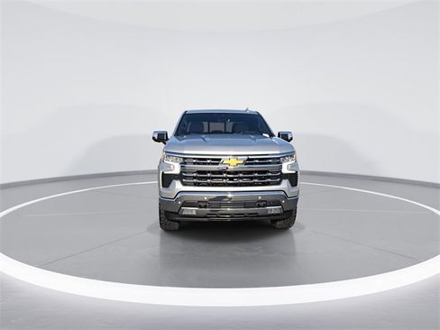 Used 2022 Chevrolet Silverado 1500 LTZ w/ LTZ Premium Package image 3