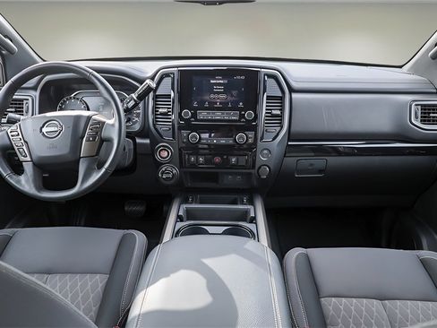 Used 2024 Nissan Titan SV w/ SV Bronze Edition Package image 10