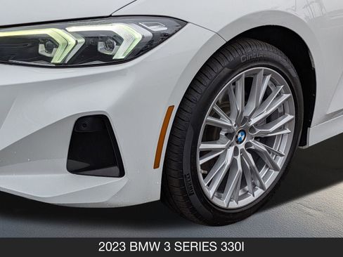 Used 2023 BMW 330i Sedan w/ Convenience Package image 10