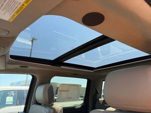New 2026 Ford F250 Platinum w/ Platinum Plus Package AWD/4WD image 24