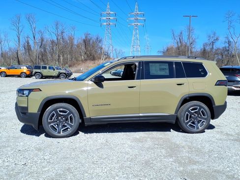 New 2026 Jeep Cherokee Laredo image 2