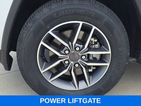 Used 2021 Jeep Grand Cherokee Limited w/ Luxury Group II AWD/4WD image 10