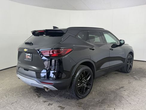 Used 2023 Chevrolet Blazer LT FWD image 9