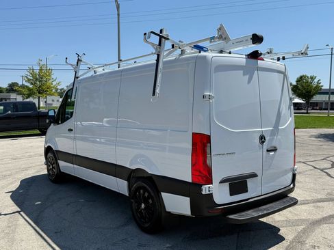 Used 2022 Mercedes-Benz Sprinter 2500 image 9