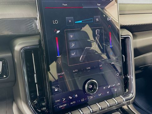 New 2026 GMC Yukon XL AT4 w/ AT4 Premium Plus Package AWD/4WD image 10
