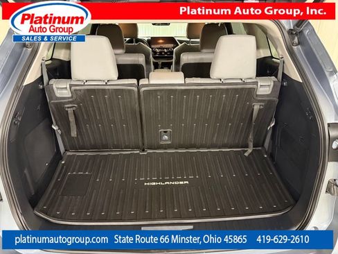 Used 2023 Toyota Highlander Platinum AWD/4WD image 35