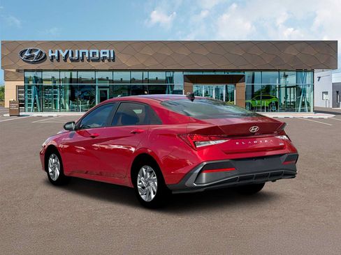 New 2026 Hyundai Elantra Hybrid w/ Cargo Package FWD image 5