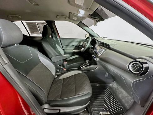 Used 2020 Nissan Kicks SV image 24