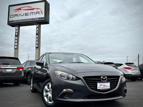 Used 2016 MAZDA MAZDA3 i Sport FWD image 1