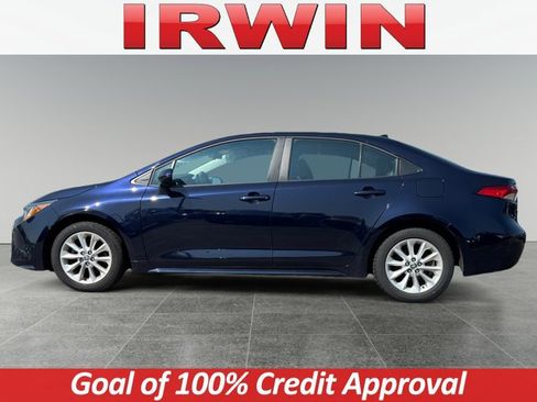 Certified 2022 Toyota Corolla LE image 2