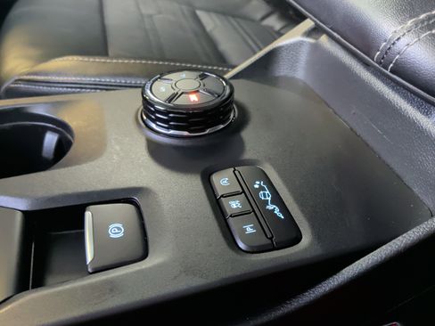 Used 2024 Ford Ranger Lariat w/ FX4 Off-Road Package image 28