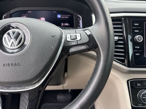 Used 2019 Volkswagen Atlas SEL FWD image 17