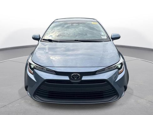 Used 2025 Toyota Corolla LE FWD image 3