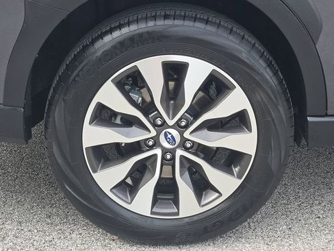 Certified 2025 Subaru Outback Limited AWD/4WD image 8