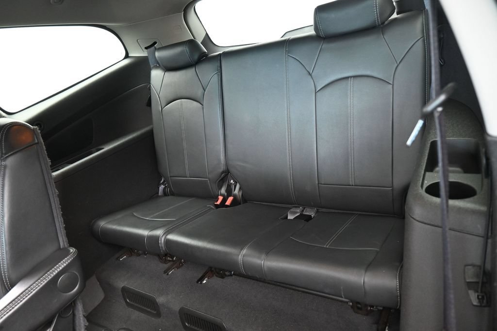 Used 2013 Chevrolet Traverse LT FWD image 33