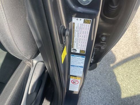 Used 2018 Toyota RAV4 XLE AWD/4WD image 20