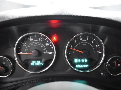 Used 2015 Jeep Wrangler Sahara w/ Connectivity Group image 21