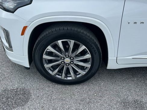 Certified 2023 Chevrolet Traverse Premier image 8