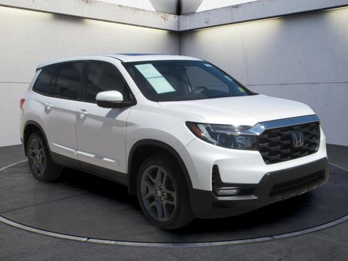 Certified 2023 Honda Passport EX-L image 2