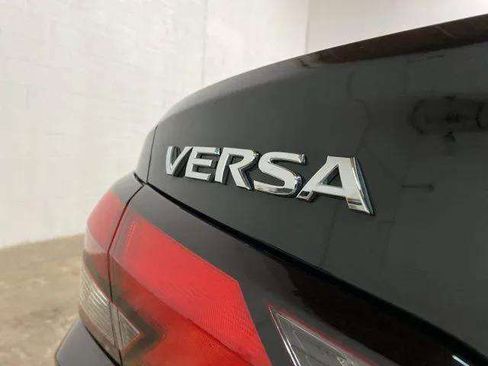 Used 2021 Nissan Versa S image 89