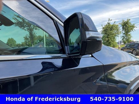 Used 2020 Chevrolet Traverse High Country w/ LPO, Floor Liner Package AWD/4WD image 15