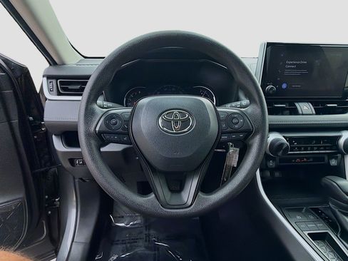 Used 2024 Toyota RAV4 LE FWD image 8