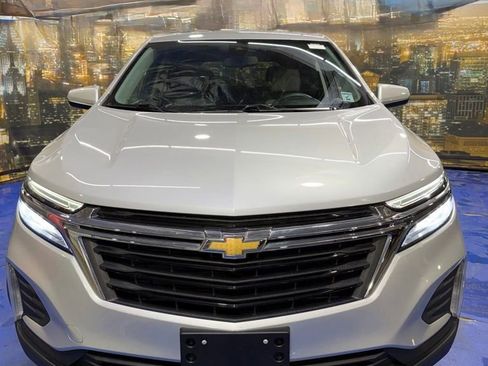 Used 2022 Chevrolet Equinox LT FWD image 9