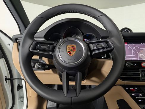 New 2026 Porsche Macan image 35