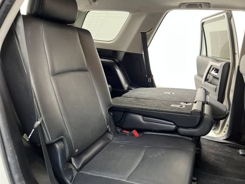 Used 2018 Toyota 4Runner Limited w/ Four Season Floor Mat Package AWD/4WD image 26