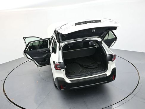 Used 2020 Subaru Outback Premium image 39