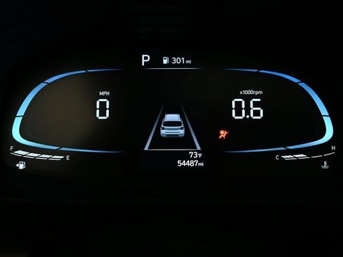 Certified 2024 Hyundai Venue SEL FWD image 10