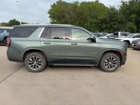 Used 2024 Chevrolet Tahoe LS AWD/4WD image 6