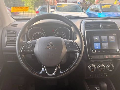 Used 2025 Mitsubishi Outlander Sport SE AWD/4WD image 18