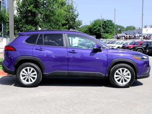 Used 2022 Toyota Corolla Cross LE AWD/4WD image 4