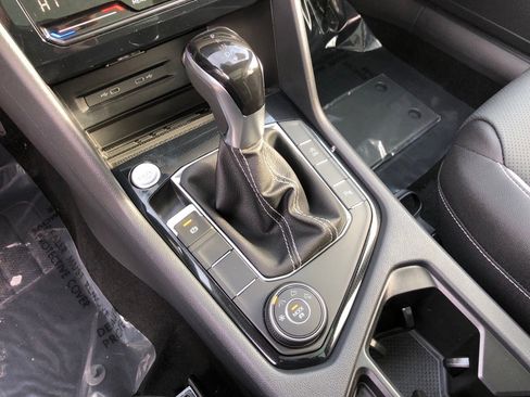 New 2026 Volkswagen Taos SEL image 29