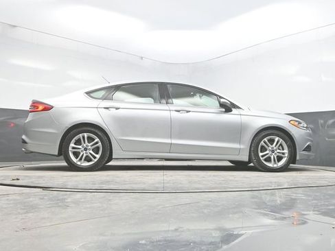 Used 2018 Ford Fusion SE image 34