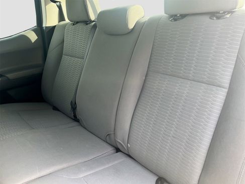 Used 2018 Toyota Tacoma SR5 image 22