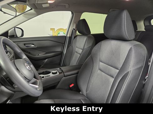 Used 2024 Nissan Rogue SV AWD/4WD image 10