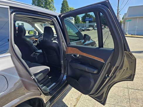 Certified 2023 Volvo XC90 B6 Plus w/ Protection Package Premier AWD/4WD image 13