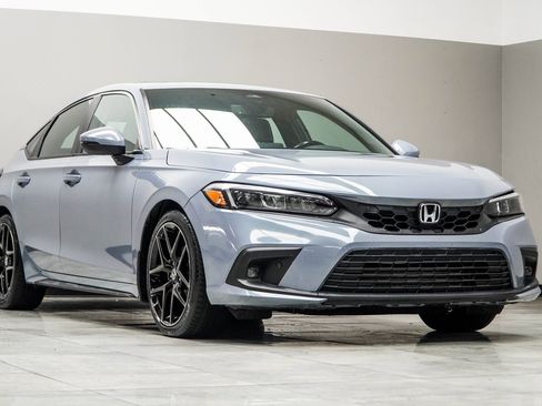 Used 2022 Honda Civic Sport Touring image 4