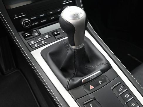 Used 2025 Porsche 718 Cayman image 21