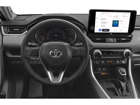 Used 2025 Toyota RAV4 XLE AWD/4WD image 4