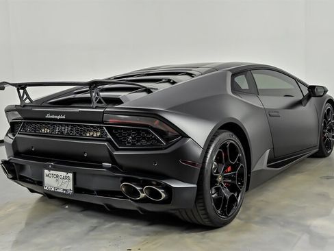 Used 2018 Lamborghini Huracan LP 580-2 RWD image 9