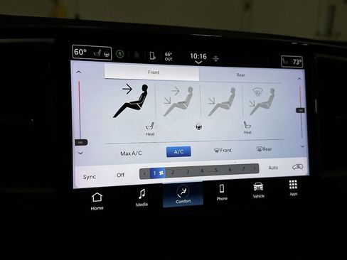 Used 2023 Chrysler Pacifica Touring-L FWD image 16