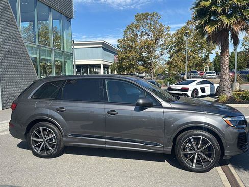 Used 2026 Audi Q7 2.0T Premium Plus w/ Premium Plus Package AWD/4WD image 5