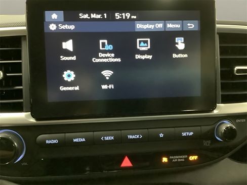 Used 2025 Hyundai Venue SEL image 40