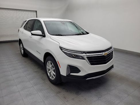 Used 2023 Chevrolet Equinox LT w/ Driver Convenience Package image 13