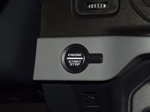 Used 2022 Ford Bronco 4-Door image 32