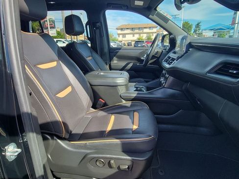 Used 2023 GMC Yukon XL AT4 image 29